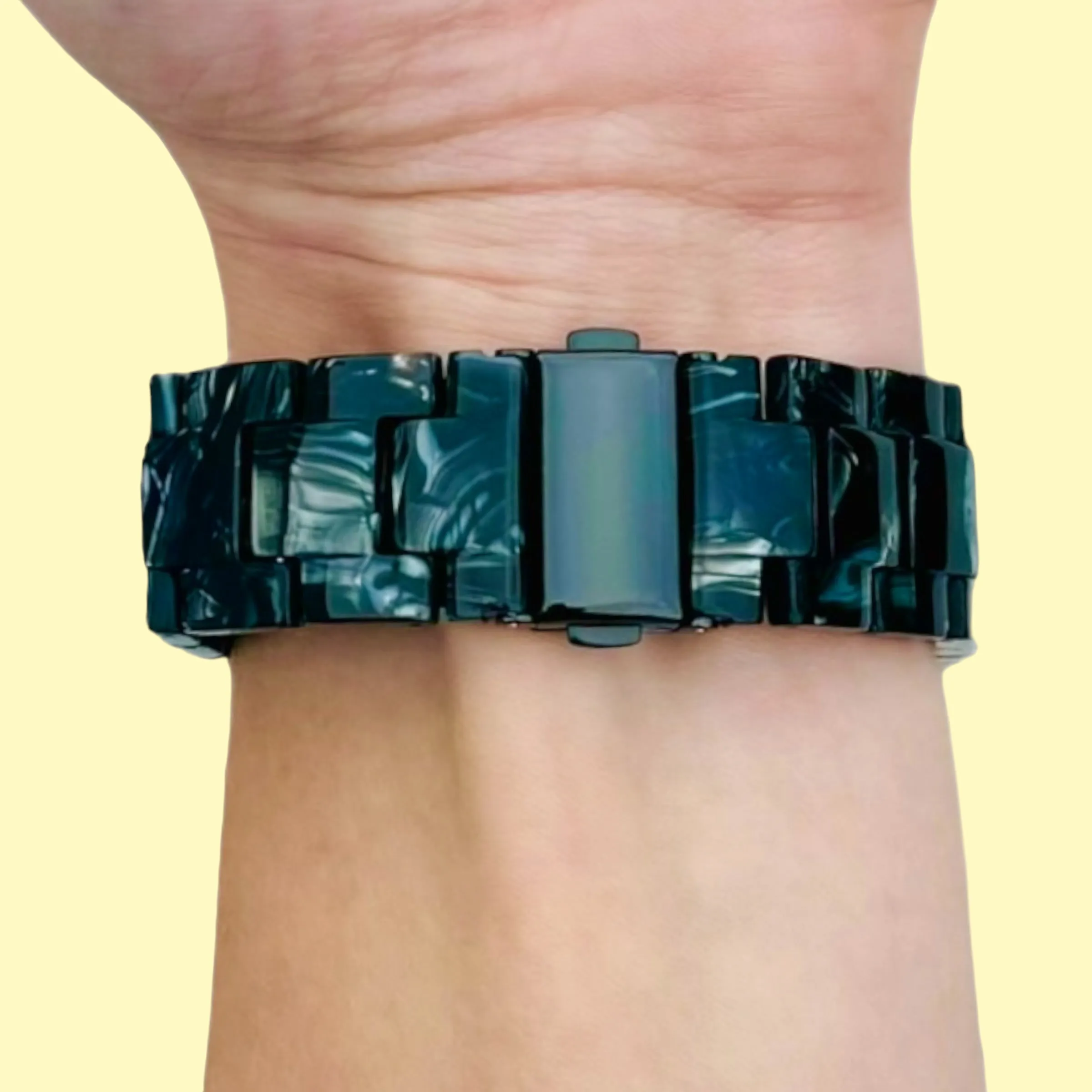 Fitbit Versa 4 Stylish Resin Watch Strap