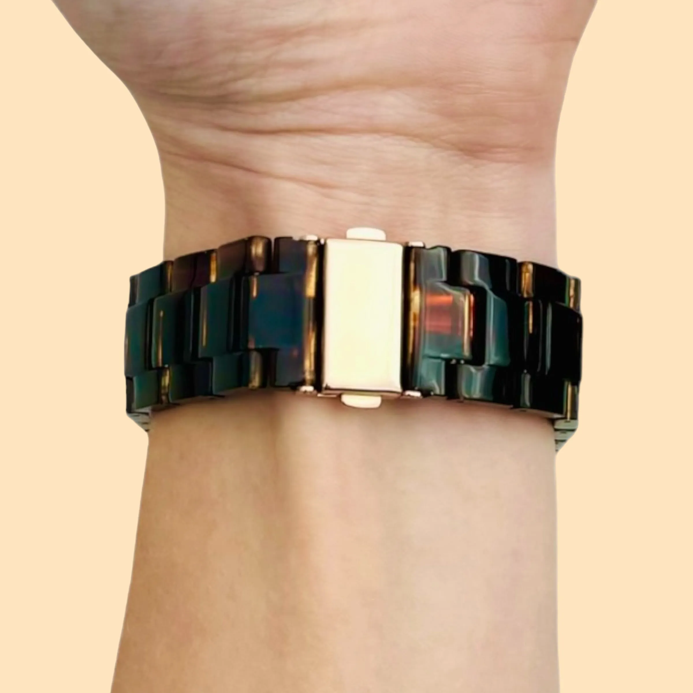 Fitbit Versa 4 Stylish Resin Watch Strap