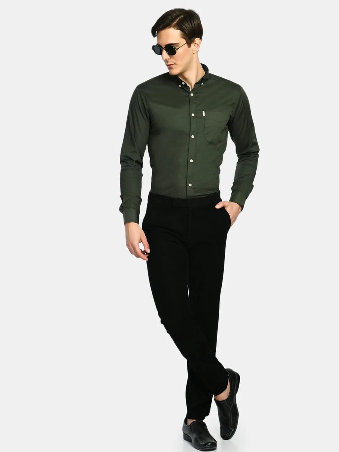 Men's Martini Olive Solid Cotton Regular Fit Shirt