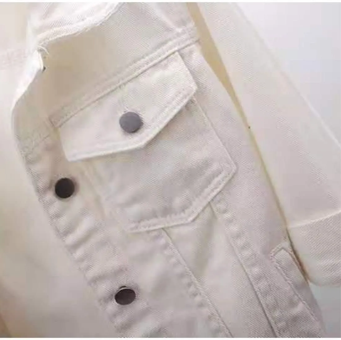 Womens Cropped Denim Jacket  3/4 Sleeve Button Down Jean Jacket with Lapel, Casual Lightweight Trucker Style Coat